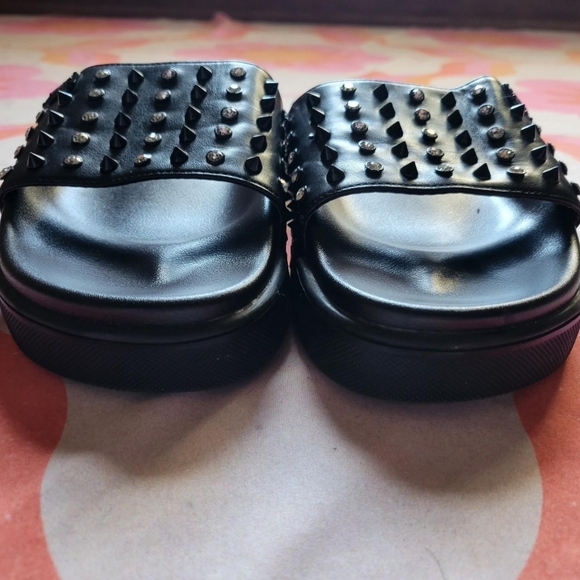 Sold - Picture 2 of 4